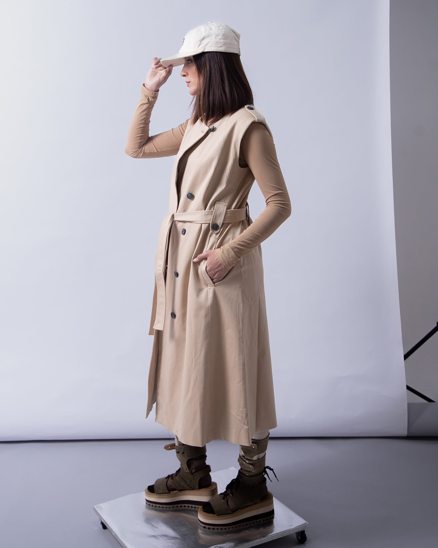 SILVIE LIGHT TRENCH VEST