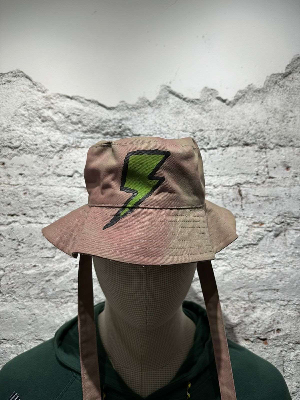 BUCKET HAT, SOMRERO, RAYO, UNISEX, NAKED BOUTIQUE, SLOW FASHION, HECHO EN MEXICO