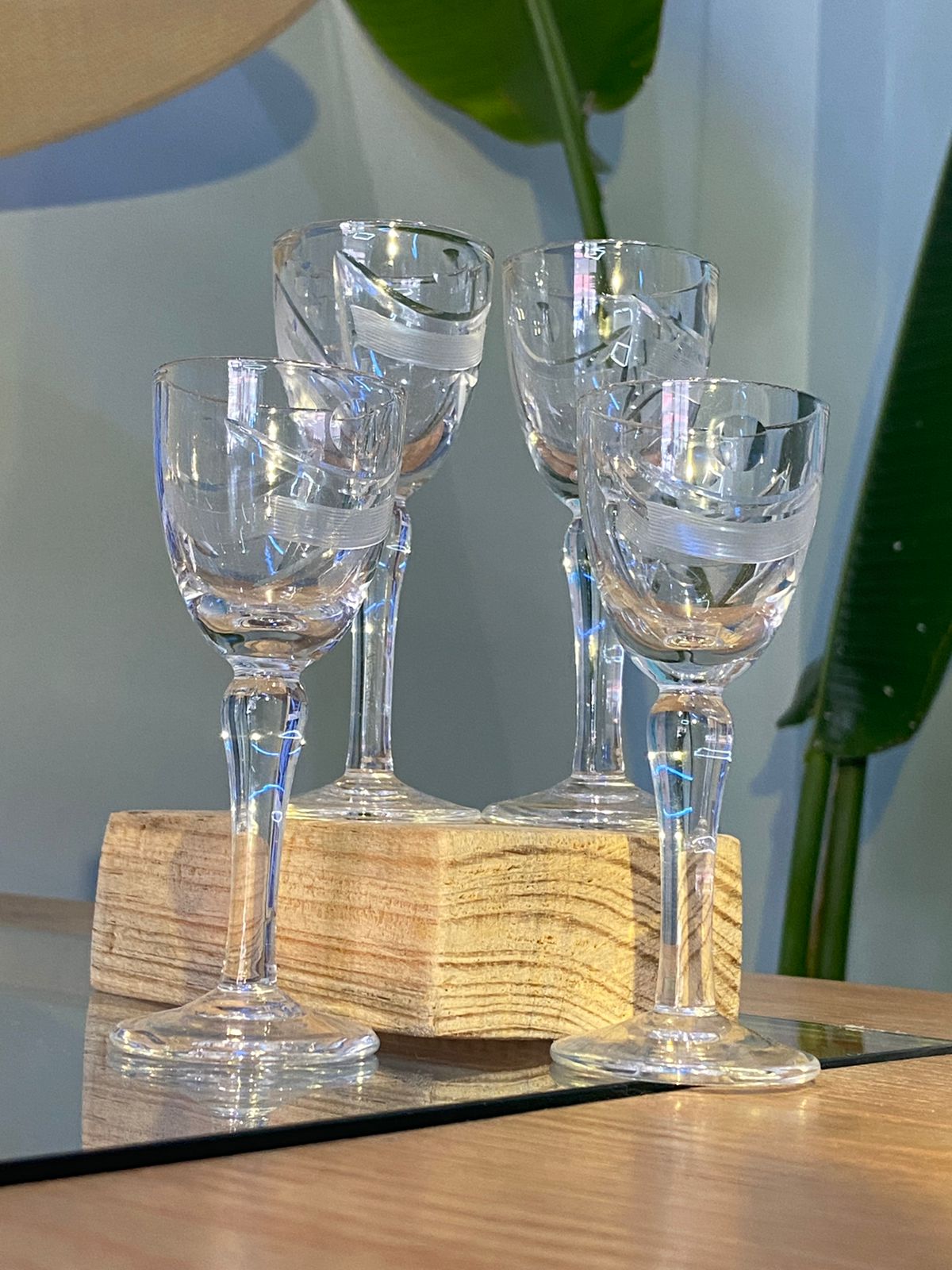 VINTAGE GLASSES CRYSTAL DIGESTIVE