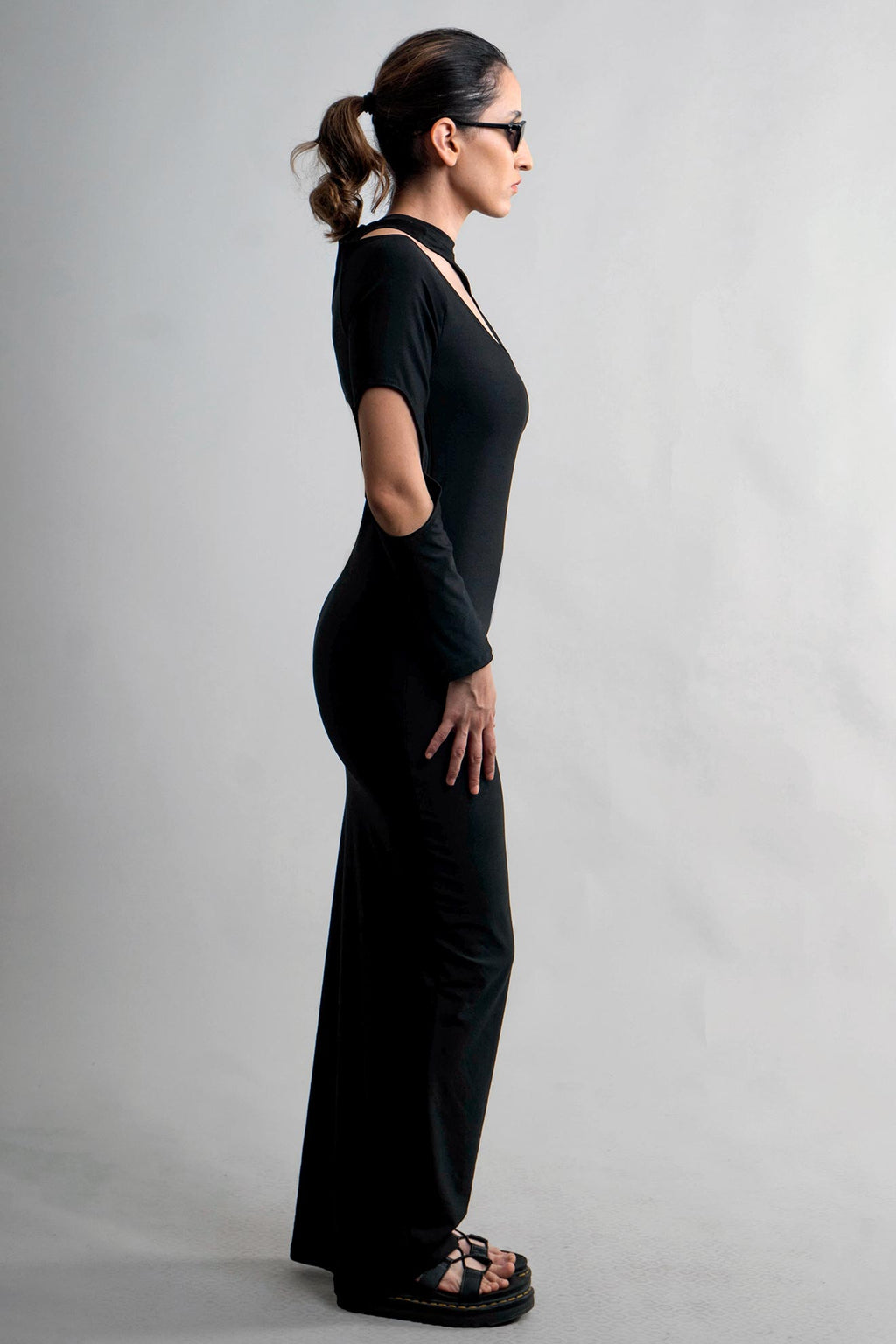SPORT CUTOUT DRESS