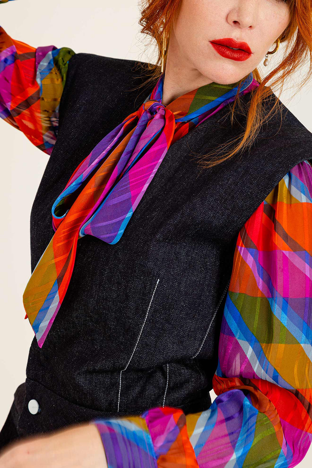 BLUSA VINTAGE CUADROS Y MOÑO - NAKED BOUTIQUE