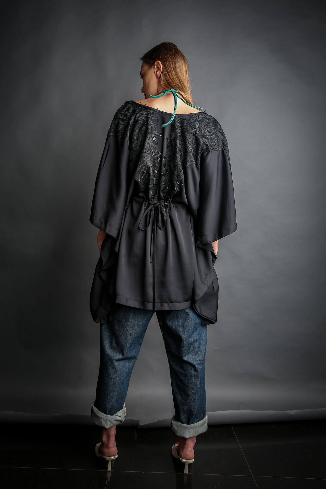 KAFTAN BORDADO CORTO - NAKED BOUTIQUE